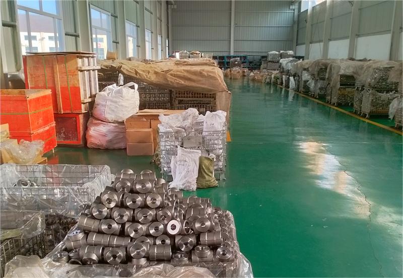 锻早高压管件仓库